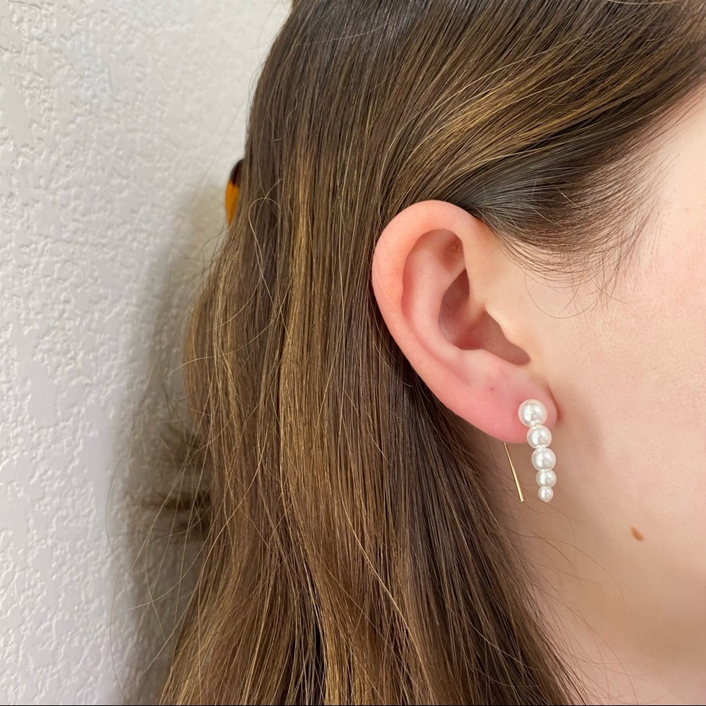 Pearls Wire Earrings Elegant Dainty - Picture 4 of 14